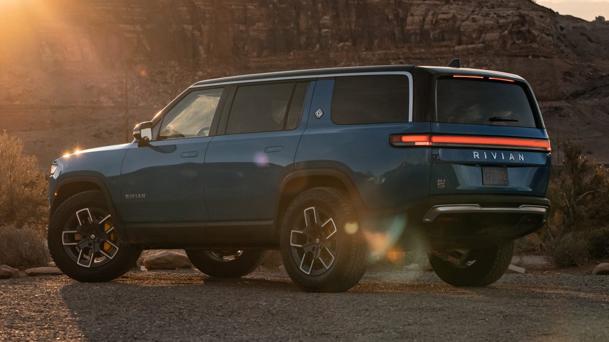 2022 Rivian R1S 07