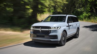 2025 Lincoln Navigator Reserve Jet Package Grey Mist 01