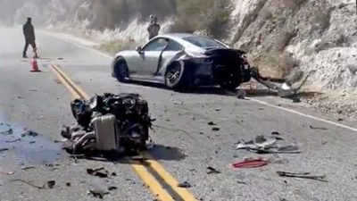 Porsche 911 ACH crash ejected engine