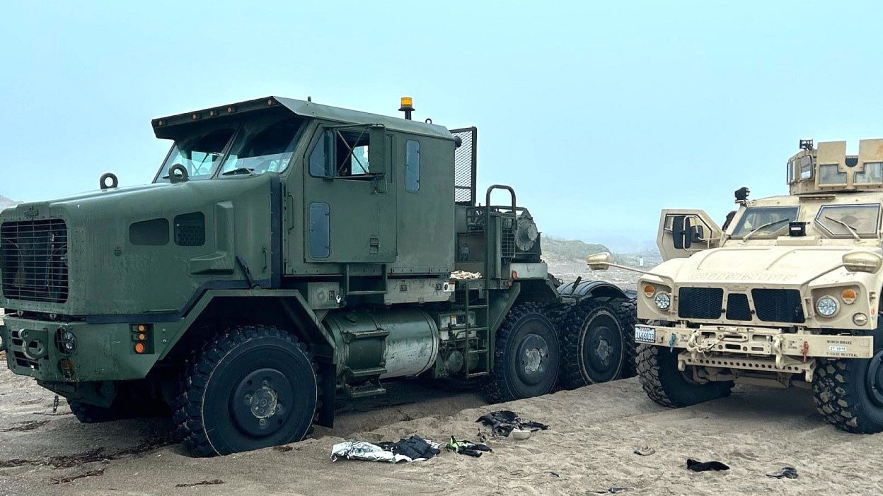 SLO oshkosh transporter beach