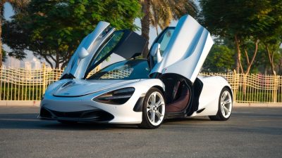 Salvaged McLaren 720s 06