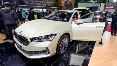 new skoda superb diesel 4x4 showcased at auto expo 2025 new 5