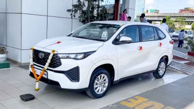 toyota innova hycross production increase 2023 waiting reduce